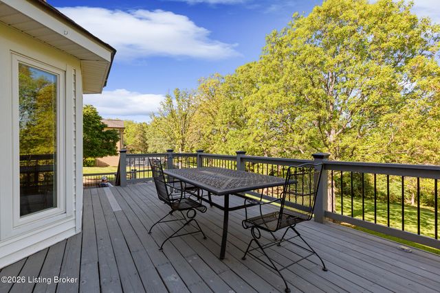 620 Twelve Oaks Dr, Mt Washington, KY 40047