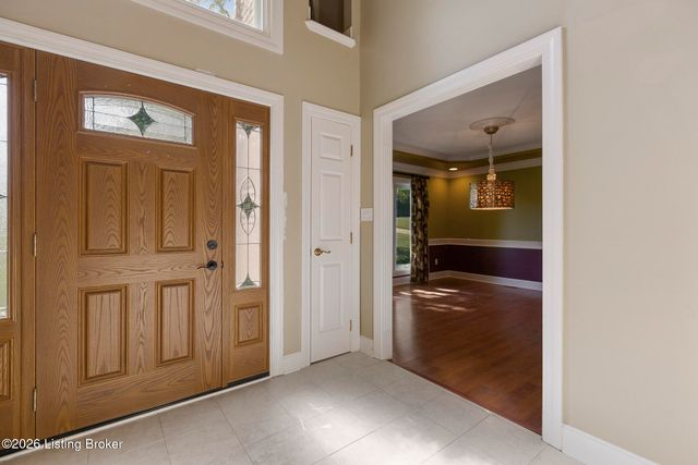 620 Twelve Oaks Dr, Mt Washington, KY 40047