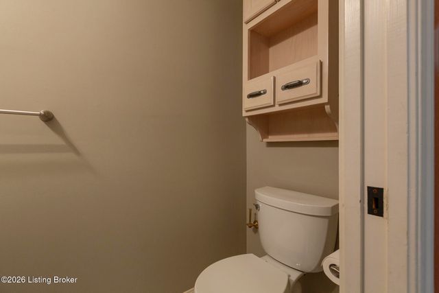 620 Twelve Oaks Dr, Mt Washington, KY 40047