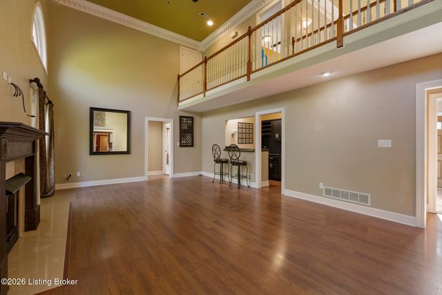 620 Twelve Oaks Dr, Mt Washington, KY 40047