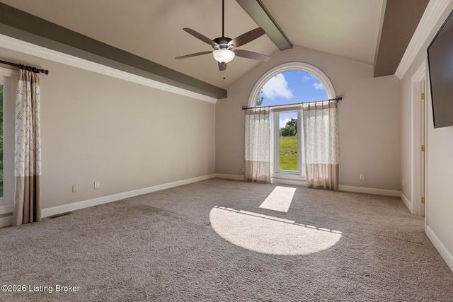620 Twelve Oaks Dr, Mt Washington, KY 40047
