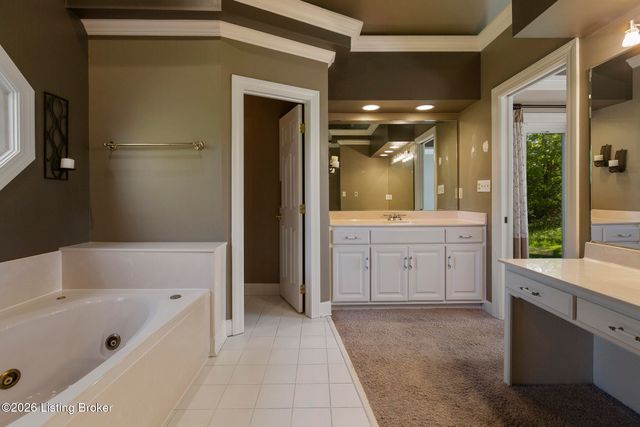 620 Twelve Oaks Dr, Mt Washington, KY 40047