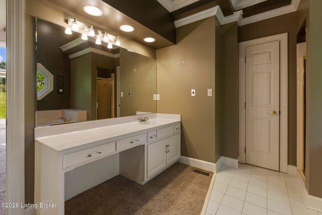 620 Twelve Oaks Dr, Mt Washington, KY 40047
