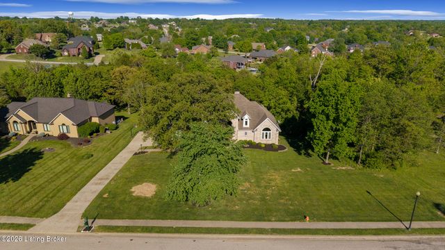 620 Twelve Oaks Dr, Mt Washington, KY 40047