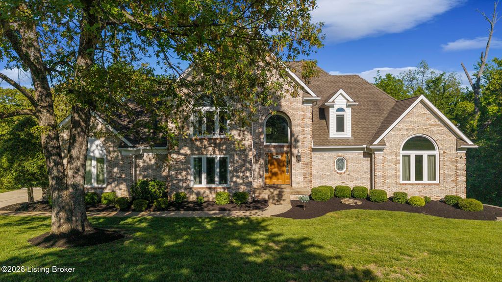 620 Twelve Oaks Dr, Mt Washington, KY 40047