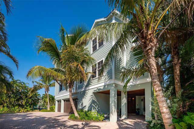 526 56TH STREET, Holmes Beach, FL 34217