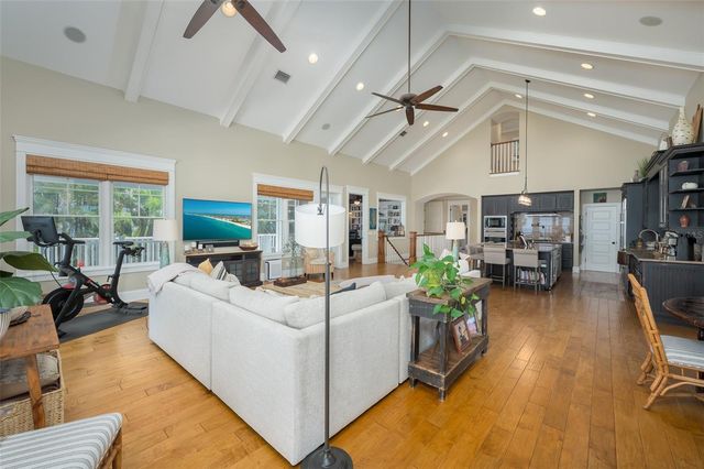 526 56TH STREET, Holmes Beach, FL 34217