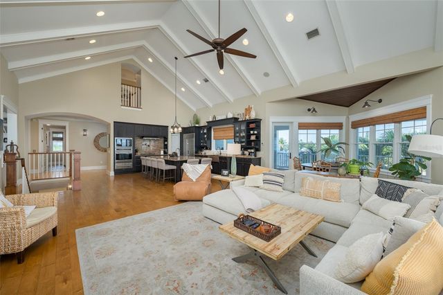 526 56TH STREET, Holmes Beach, FL 34217