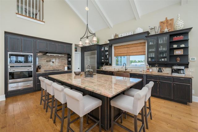 526 56TH STREET, Holmes Beach, FL 34217