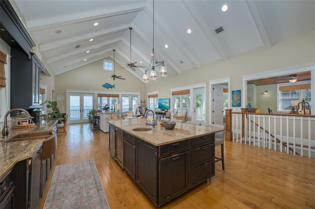 526 56TH STREET, Holmes Beach, FL 34217