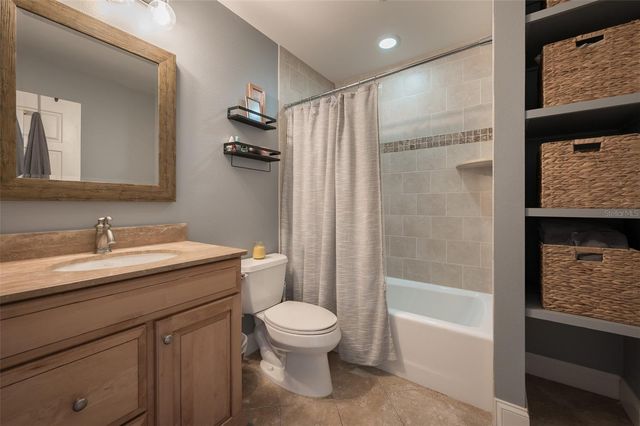 526 56TH STREET, Holmes Beach, FL 34217