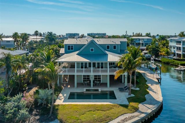 526 56TH STREET, Holmes Beach, FL 34217