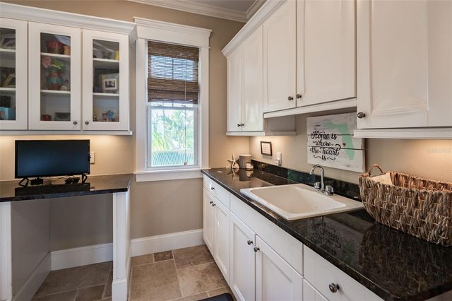 526 56TH STREET, Holmes Beach, FL 34217