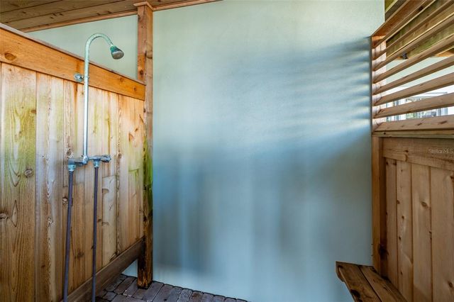 526 56TH STREET, Holmes Beach, FL 34217