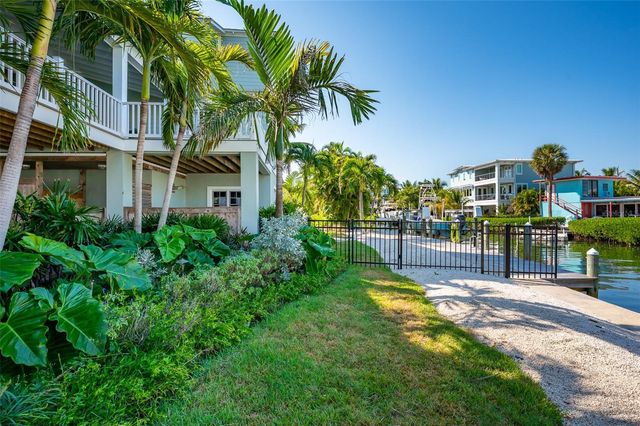 526 56TH STREET, Holmes Beach, FL 34217