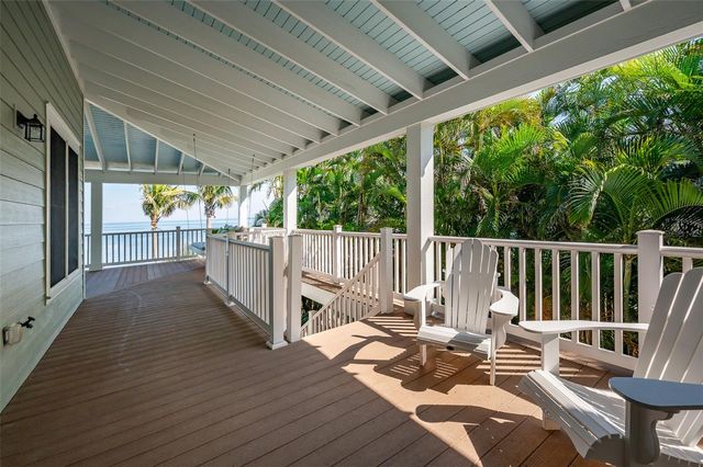 526 56TH STREET, Holmes Beach, FL 34217