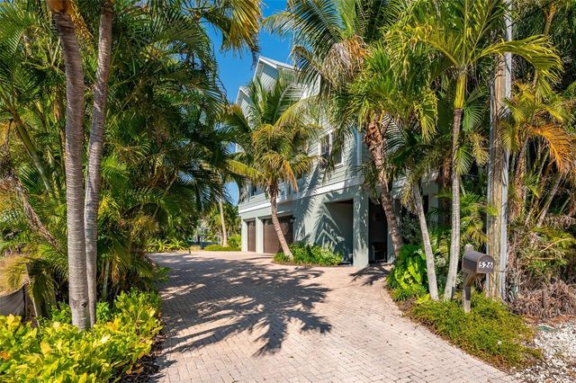 526 56TH STREET, Holmes Beach, FL 34217