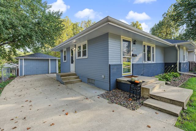 6219 Boston Avenue, Des Moines, IA 50322