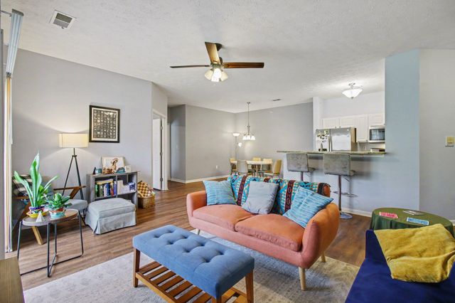 154 Saddlebrook Lane, 401, Florence, KY 41042