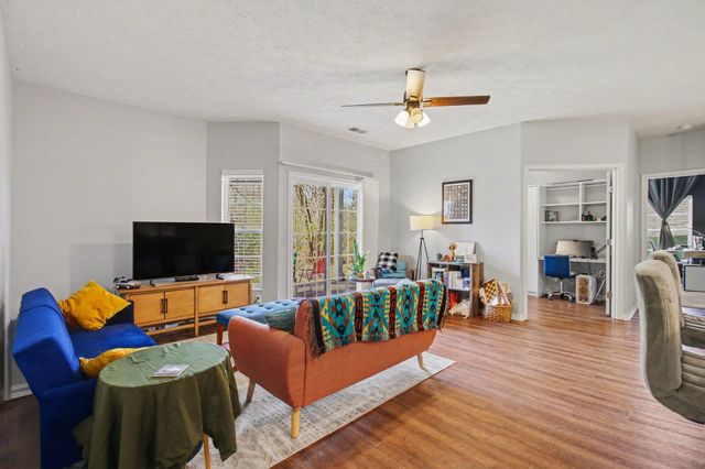 154 Saddlebrook Lane, 401, Florence, KY 41042