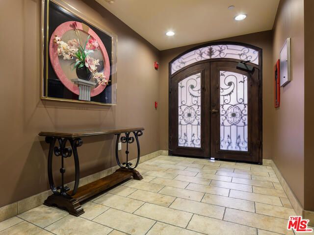 124 N Orlando Avenue 201, Los Angeles, CA 90048