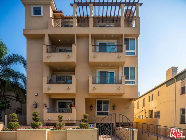 124 N Orlando Avenue 201, Los Angeles, CA 90048