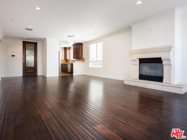 124 N Orlando Avenue 201, Los Angeles, CA 90048