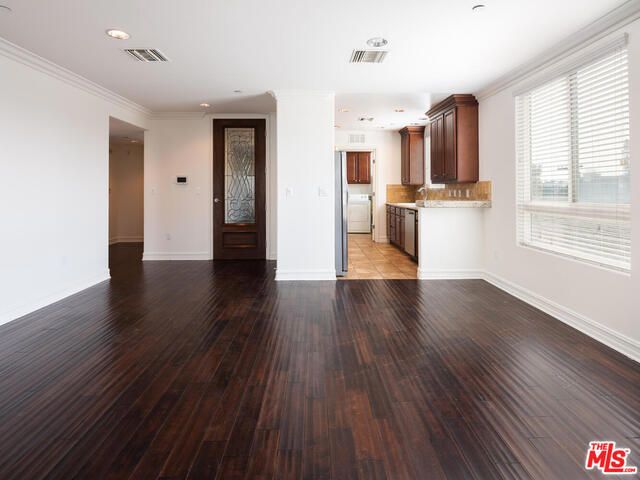 124 N Orlando Avenue 201, Los Angeles, CA 90048