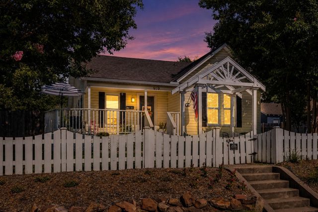 919 S Tennessee Street, Mckinney, TX 75069