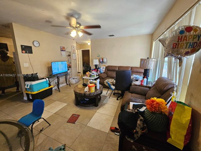 221 NE 21st St, Pompano Beach, FL 33060