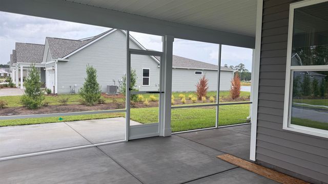 628 Palm Bay Dr., Myrtle Beach, SC 29588