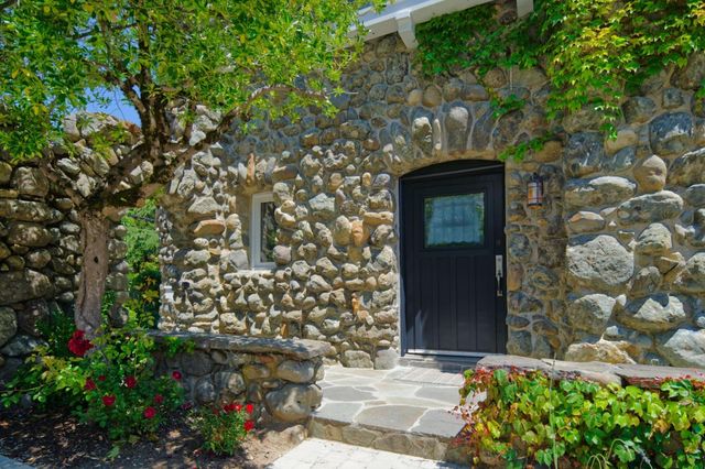 350 Willowbrook Road, Portola Valley, CA 94028