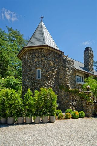 350 Willowbrook Road, Portola Valley, CA 94028