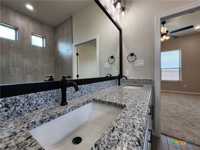 712 Eagle Crest Drive, Salado, TX 76571