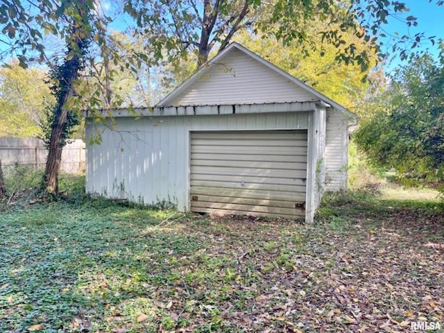 1603 CATHERINE Street, Metropolis, IL 62960