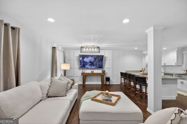 10 Valley Forest Lane SE, Smyrna, GA 30082