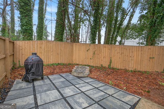 10 Valley Forest Lane SE, Smyrna, GA 30082