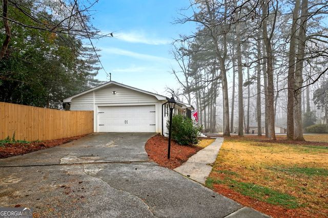 10 Valley Forest Lane SE, Smyrna, GA 30082