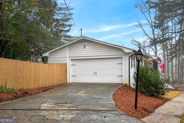 10 Valley Forest Lane SE, Smyrna, GA 30082