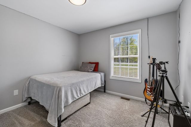 3084 Bowker Rd, Charlotte, TN 37036