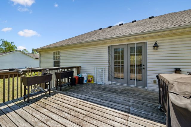 3084 Bowker Rd, Charlotte, TN 37036