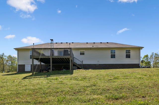 3084 Bowker Rd, Charlotte, TN 37036