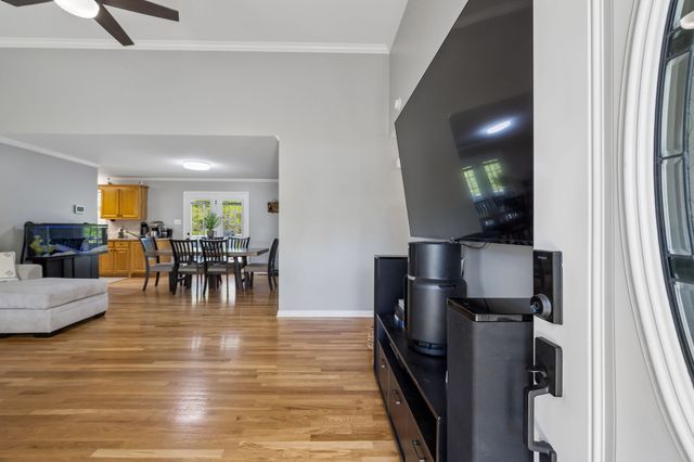 3084 Bowker Rd, Charlotte, TN 37036