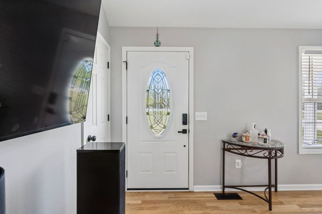 3084 Bowker Rd, Charlotte, TN 37036