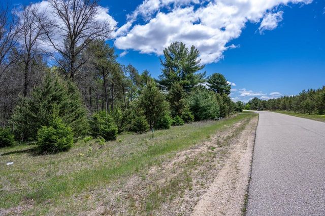 N8034 North Shore Drive, New Lisbon, WI 53950