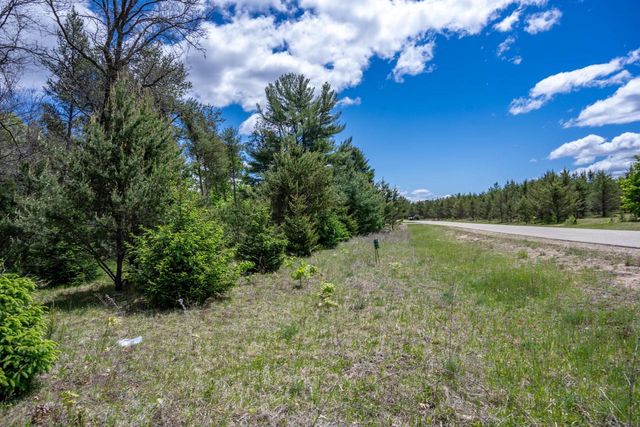 N8034 North Shore Drive, New Lisbon, WI 53950