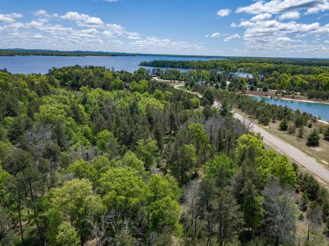 N8034 North Shore Drive, New Lisbon, WI 53950