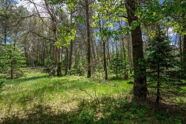 N8034 North Shore Drive, New Lisbon, WI 53950