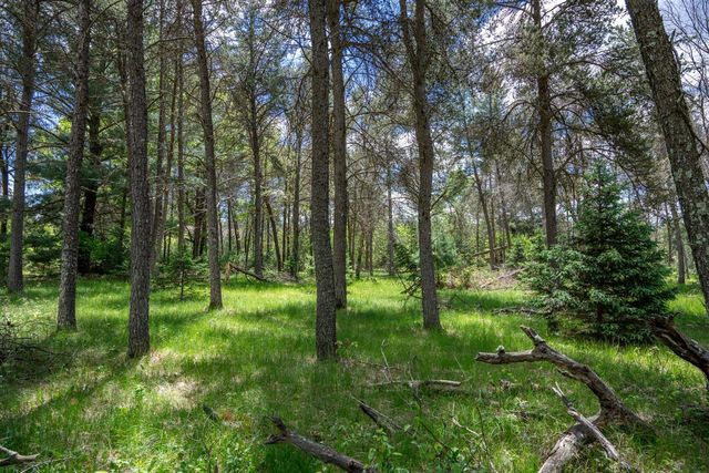N8034 North Shore Drive, New Lisbon, WI 53950