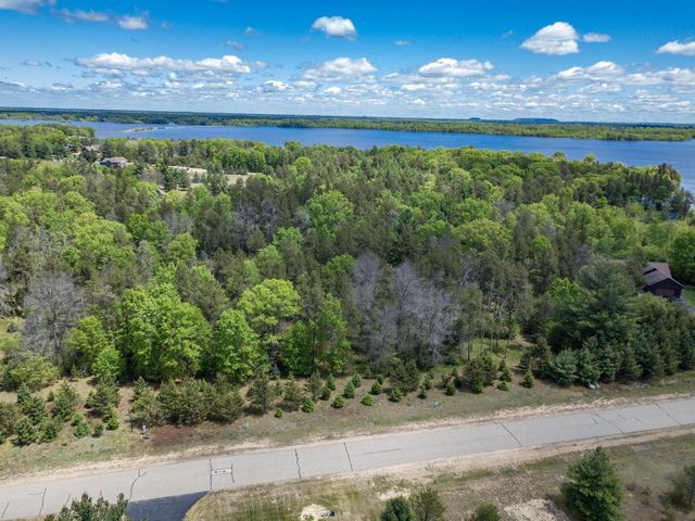 N8034 North Shore Drive, New Lisbon, WI 53950
